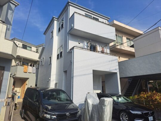 《外壁・屋根塗装工事》スーパーシャネツサーモFで、屋根の塗り替えにもこだわりを！