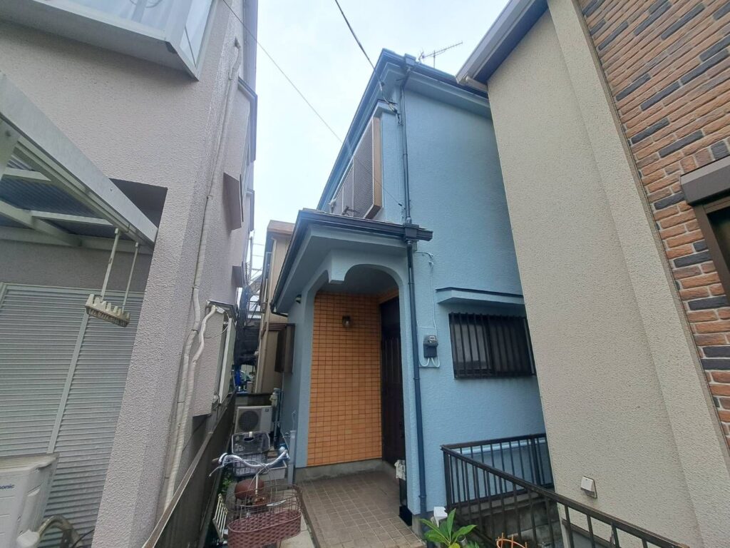 《外壁遮熱・屋根遮熱塗装工事》外壁の色選びに機能の視点を添えて、愛着ある住まいを彩る